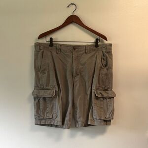 Eddie Bauer Men's Khaki Cargo Shorts sz 36